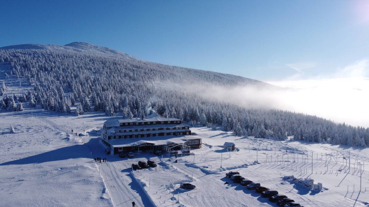 Hlavní budova Hotelu Špindlerova Bouda v Krkonoších