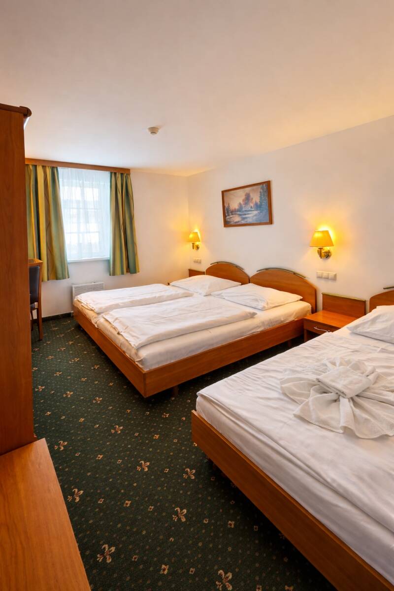 Třílůžkový pokoj Standard - hlavní budova