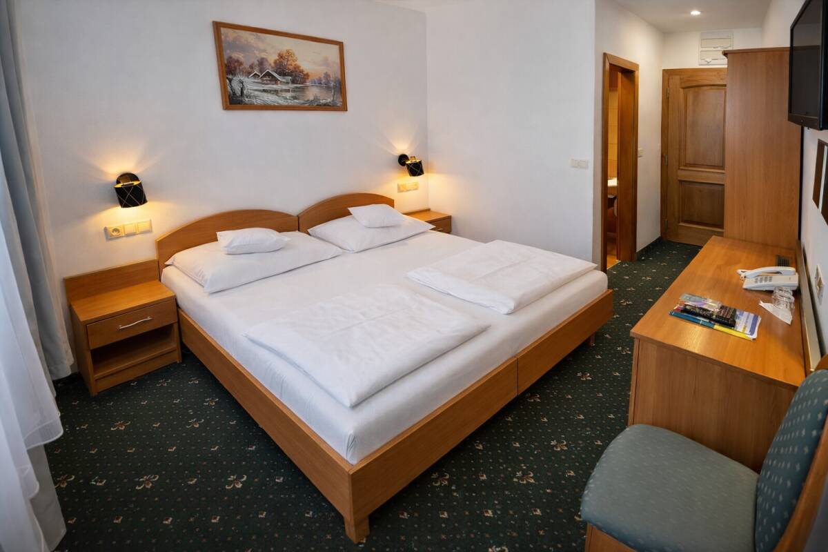 Dvoulůžkový pokoj s přistýlkou Standard - Depandance